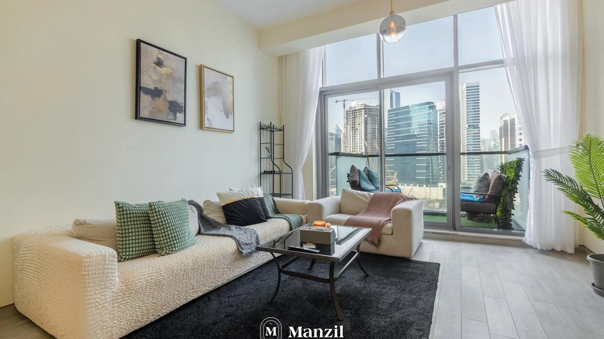 Stylish 1Br Apartment With Canal Views In Business Bay Dubai United Arab Emirates