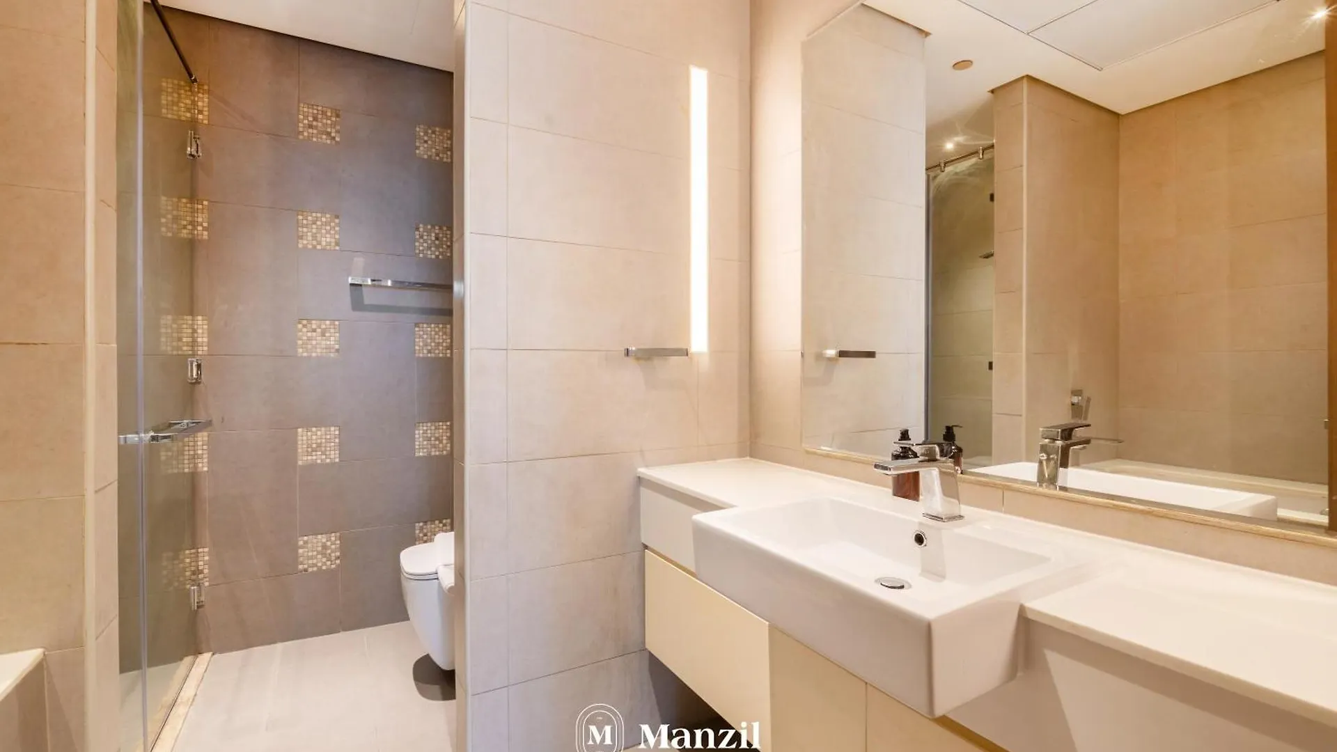 Stylish 1Br Apartment With Canal Views In Business Bay Dubai