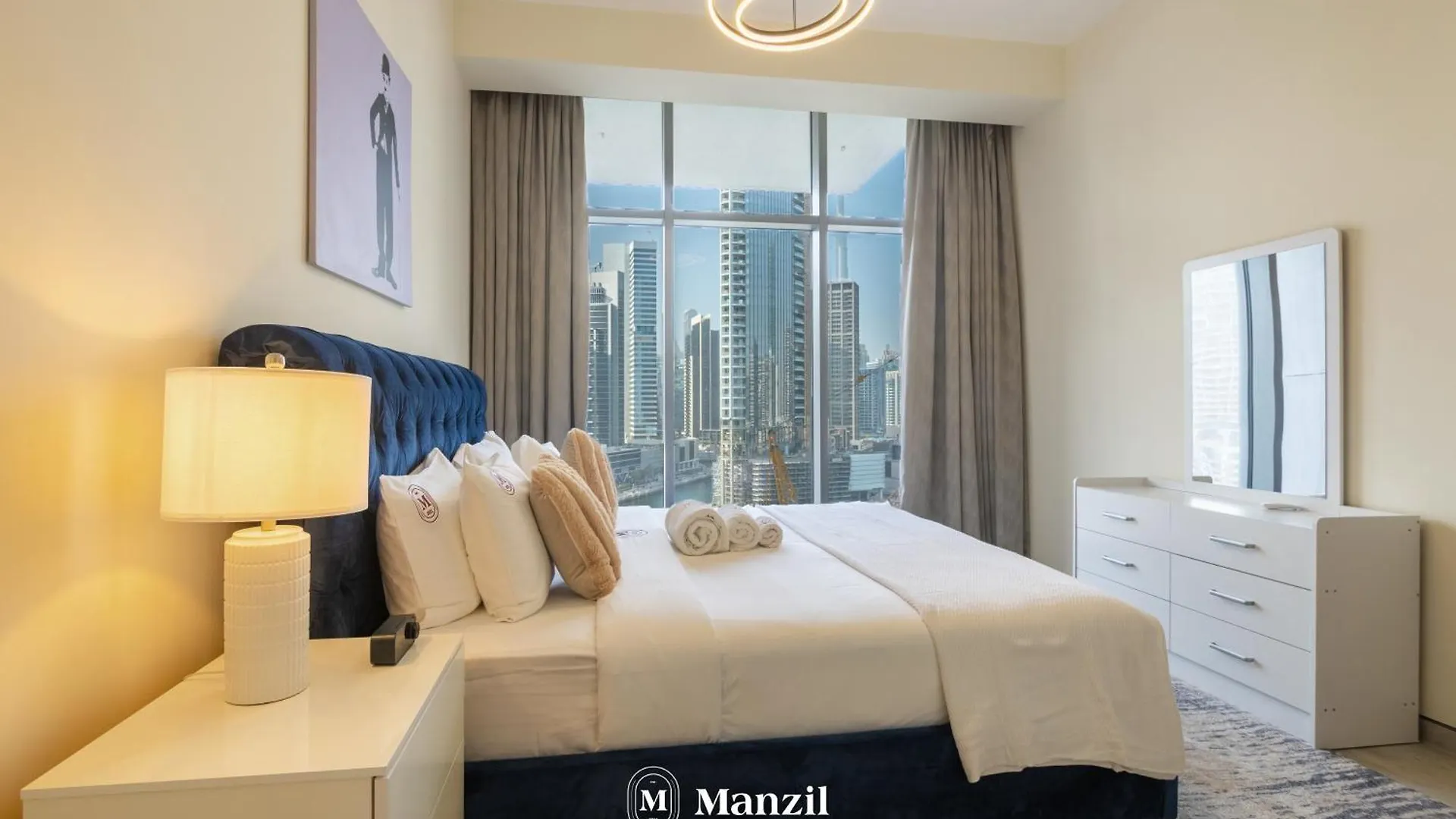 Stylish 1Br Apartment With Canal Views In Business Bay Dubai United Arab Emirates