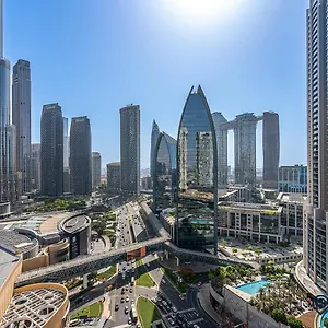 شقة Holistay Luxury Homes - Burj Khalifa View - Direct Access Mall, دبي